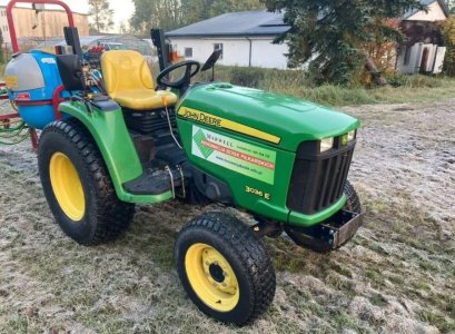 2016 John Deere 3036E