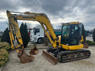 2016 Komatsu PC80MR-3
